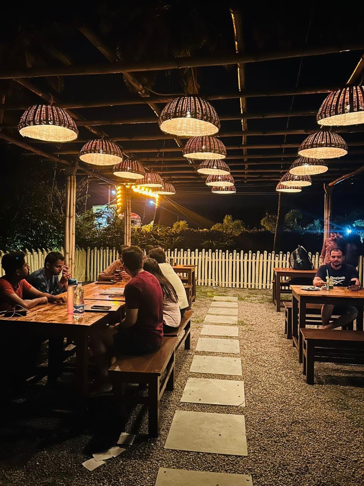 Hampi Village Resort & Tutti Cafe Exterior foto